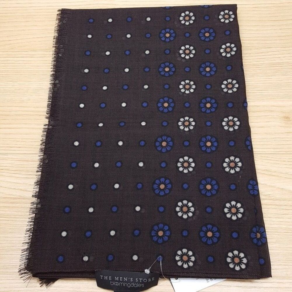 BLOOMINGDALES Mens Store Scarf Brown 100% Wool Floral Medallion Lightweight $198